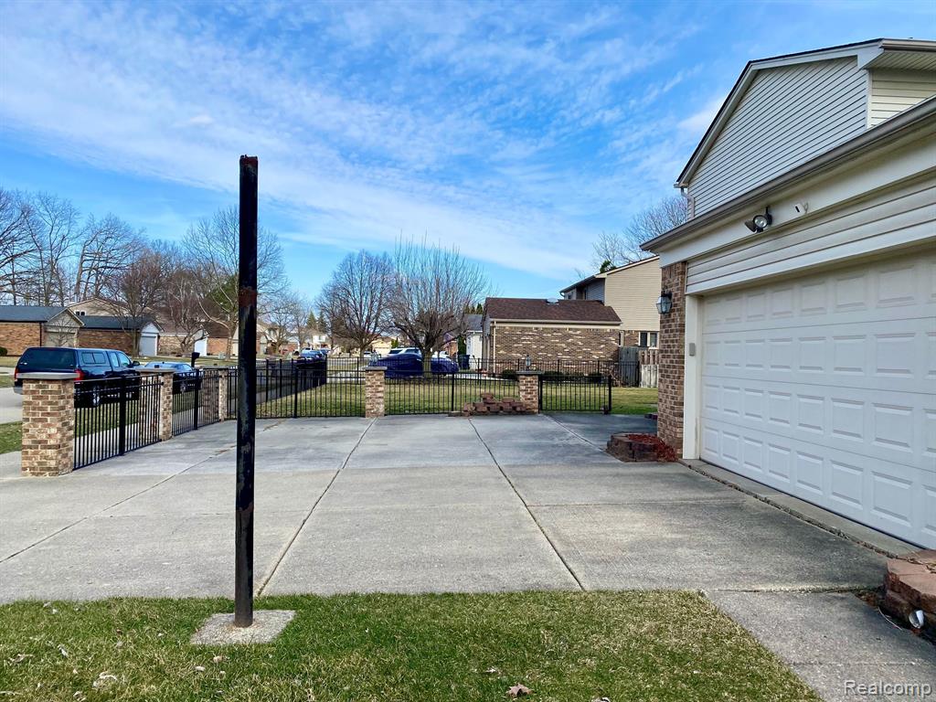 41962 STRATTON Drive, Clinton Twp, MI 48038 — Photo 7