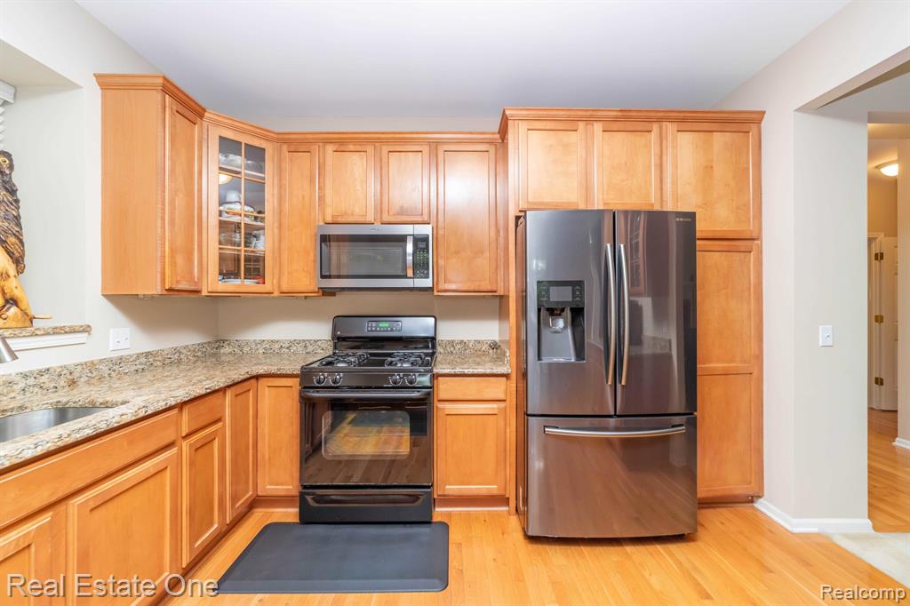 17017 BOULDER Drive, Northville, MI 48168 — Photo 40