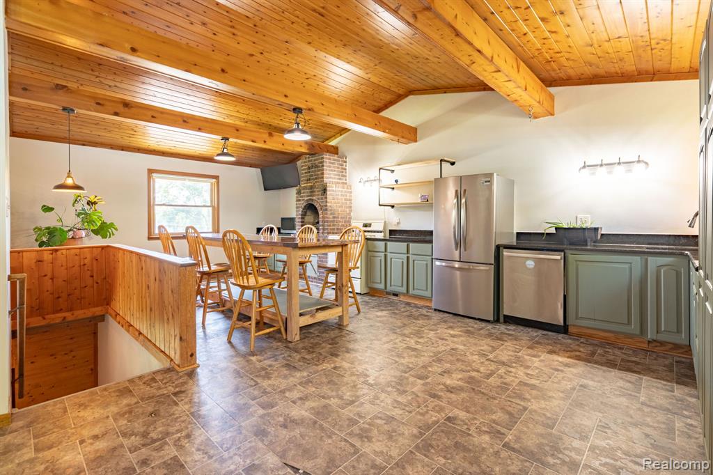 4069 Loch Drive, Highland, MI — Photo 4