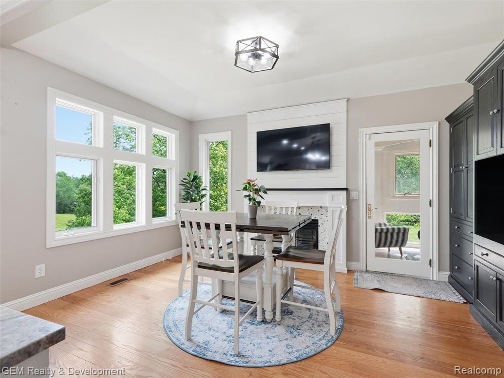 45625 W 9 Mile Road, Novi, MI — Photo 28