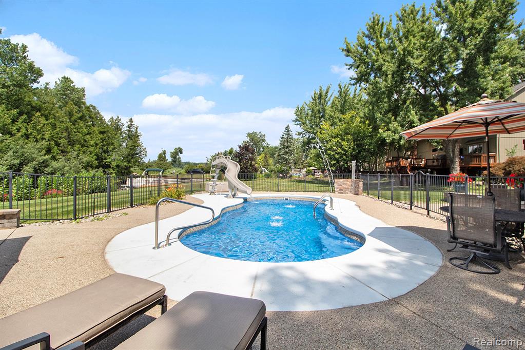 4973 Parview Drive, Clarkston, MI — Photo 50