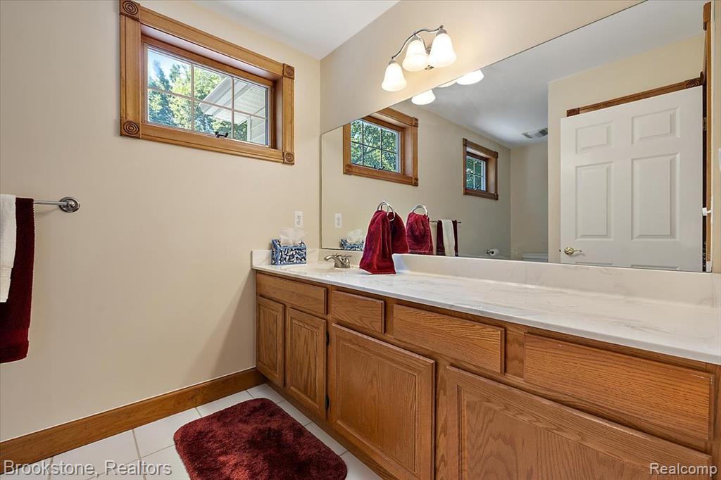 55520 Katie, New Hudson, MI 48165 — Photo 31