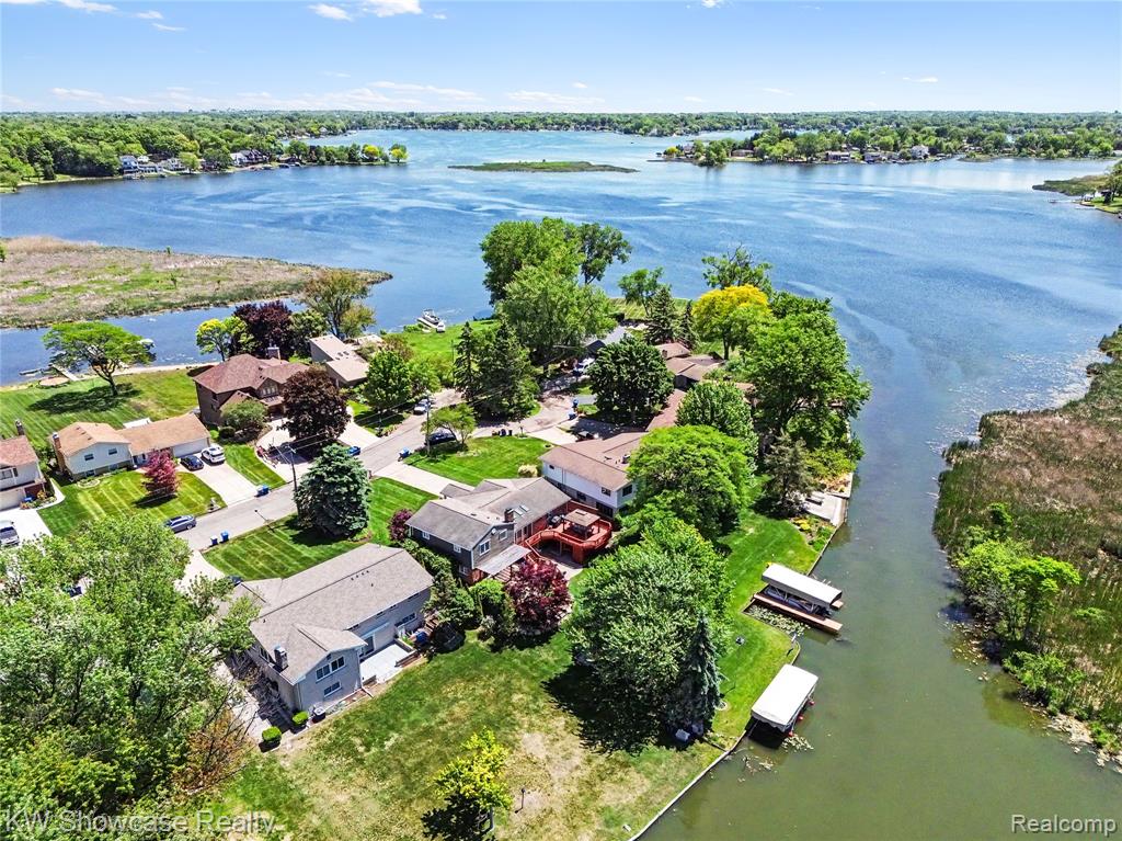 474 Beverly Island Drive, Waterford, MI 48328 — Photo 55