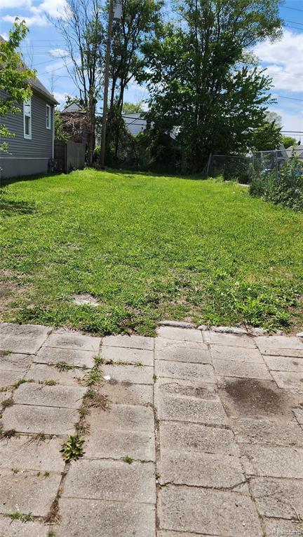 13015 Conant St, Hamtramck, MI 48212 — Photo 3