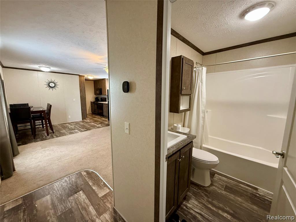 186 Oak Ave, Highland, MI — Photo 10