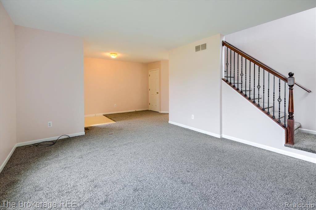 9446 Tiger Run Trail, Davison, MI 48423 — Photo 10