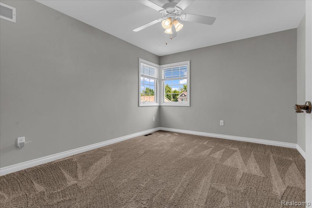4142 Oak Street, Grand Blanc, MI 48439 — Photo 31