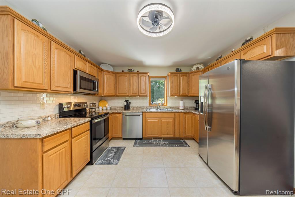 8077 AVOCA Road, Kenockee, MI 48006 — Photo 9