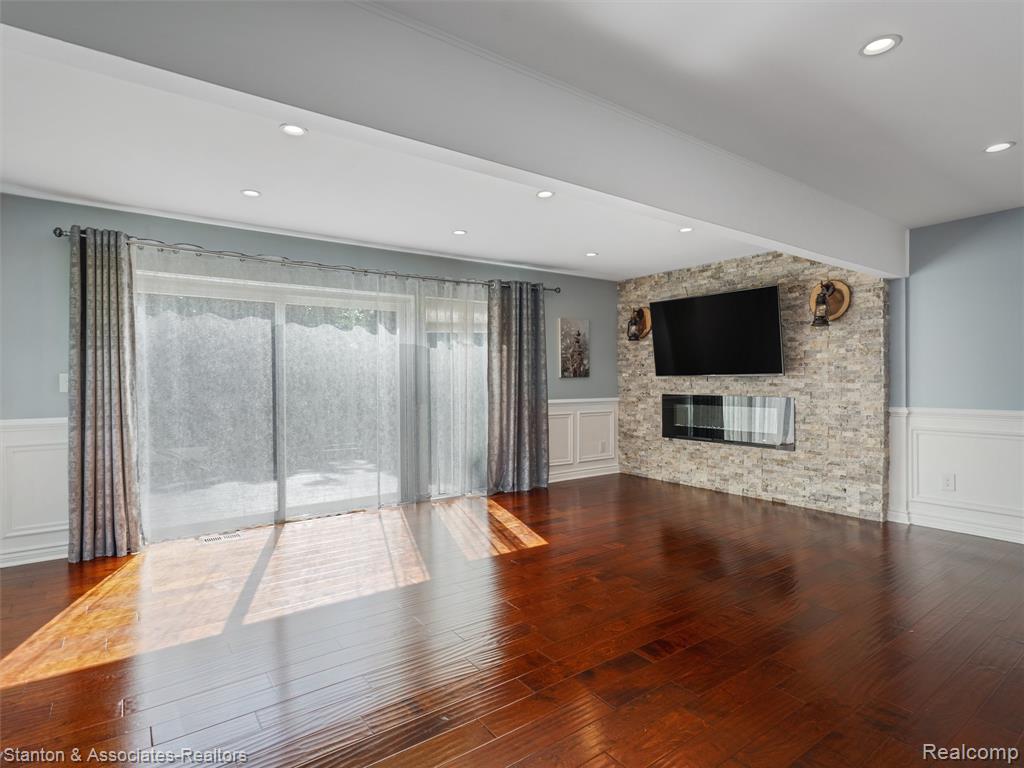 799 Kirts Boulevard, Troy, MI 48084 — Photo 5
