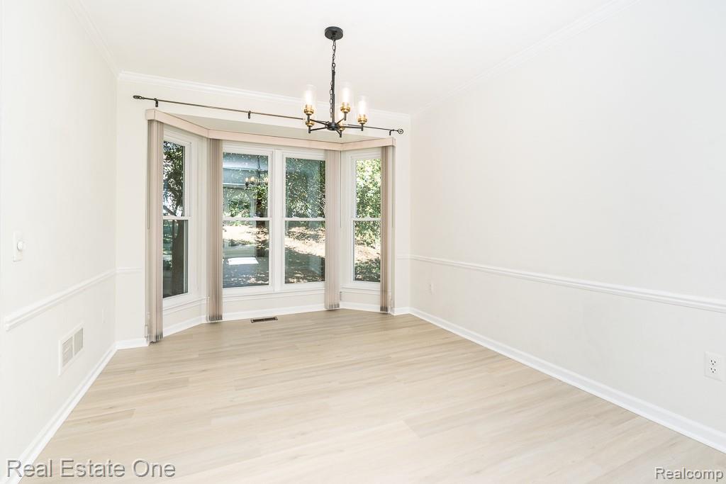 619 Whitney Drive, Rochester Hills, MI 48307 — Photo 14