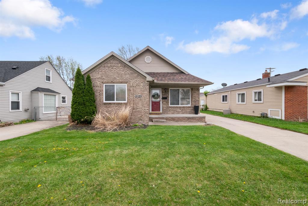 19036 Melvin Street, Roseville, MI 48066 — Photo 2