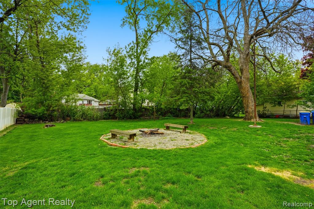 7048 Lapham, Waterford, MI 48329 — Photo 32