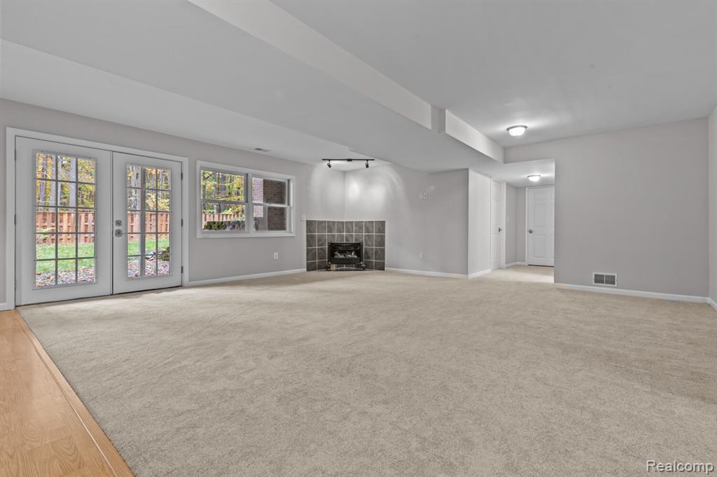 4648 Oak Lane, Whitmore Lake, MI 48189 — Photo 28