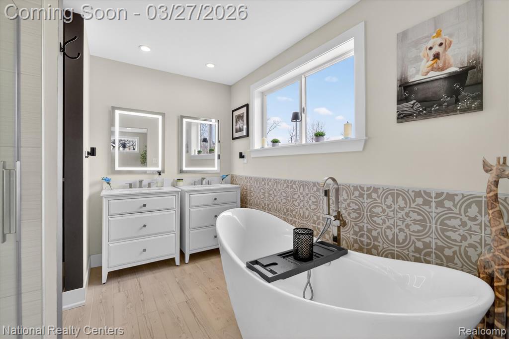 946 Dunreath Street, Wolverine Lake, MI 48390 — Photo 30