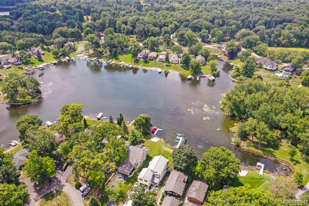 8701 Sherwood Drive, Davisburg, MI 48350 — Photo 56