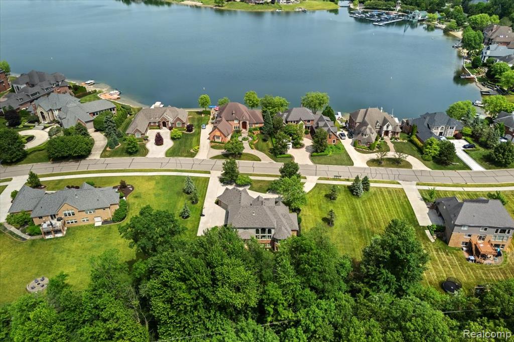 10734 Stoney Point Drive, South Lyon, MI 48178 — Photo 42