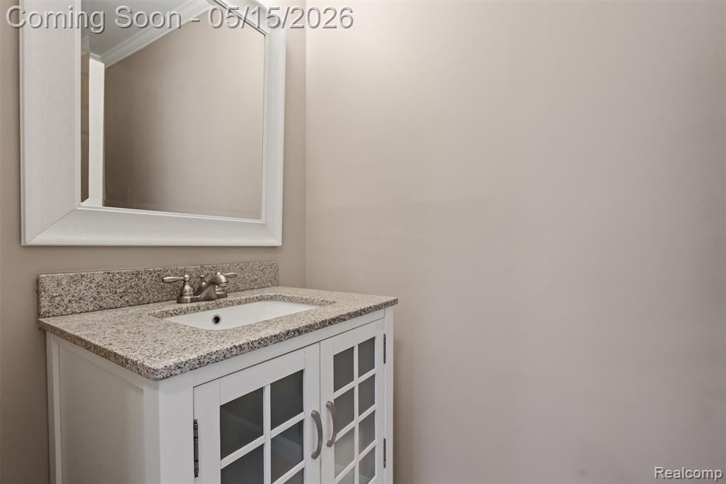 4238 Apple Valley Lane, West Bloomfield, MI 48323 — Photo 34