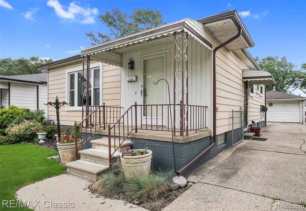 7218 Sterling, Center Line, MI 48015 — Photo 27