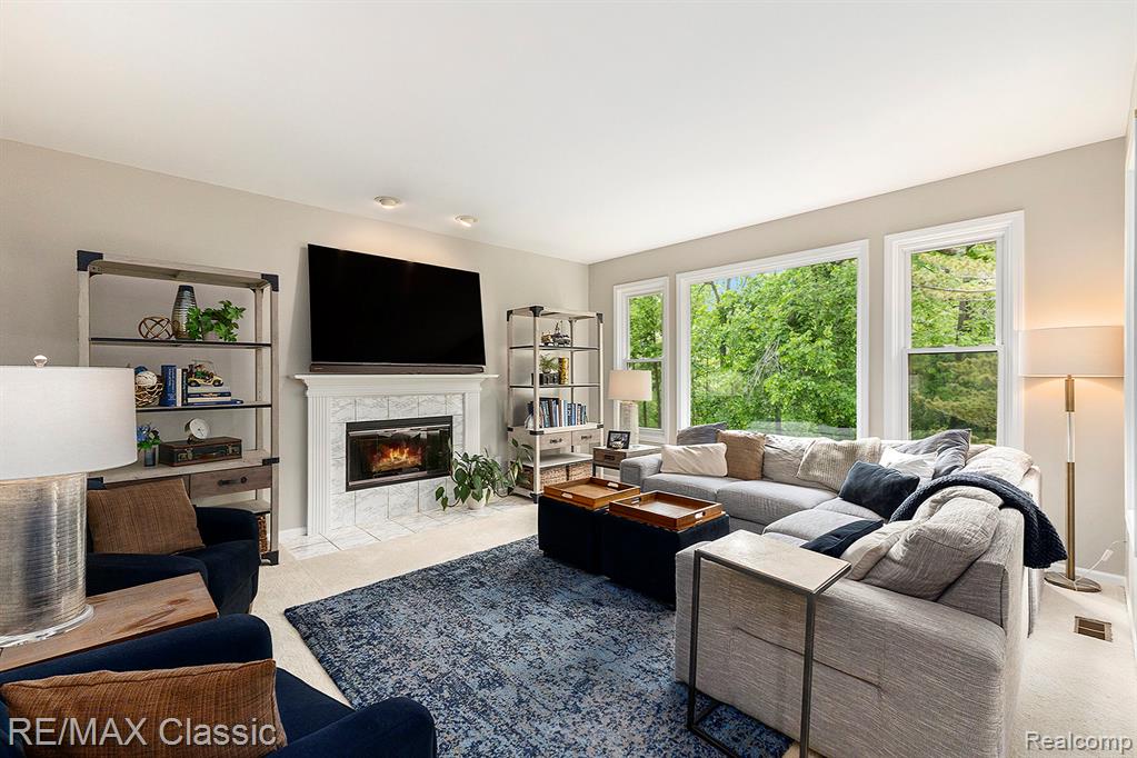 40515 Paisley Circle, Novi, MI 48377 — Photo 11