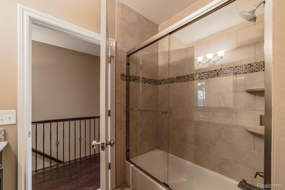 9546 KINGSWAY Circle, Clarkston, MI 48348 — Photo 36