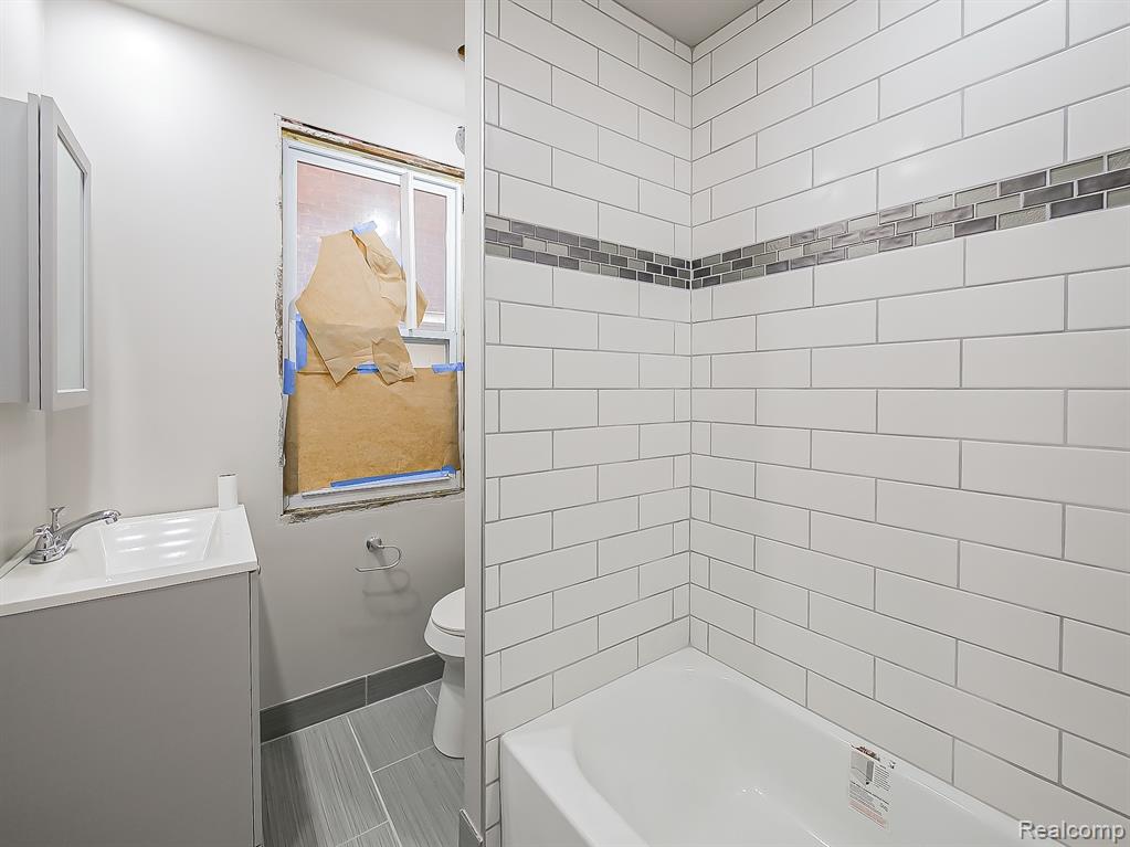 895 Blaine Street, Detroit, MI 48202 — Photo 8