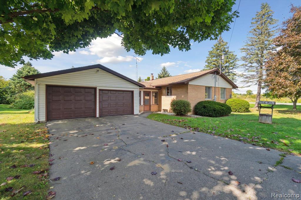 9990 E NEWBURG Road, Durand, MI 48429 — Photo 41
