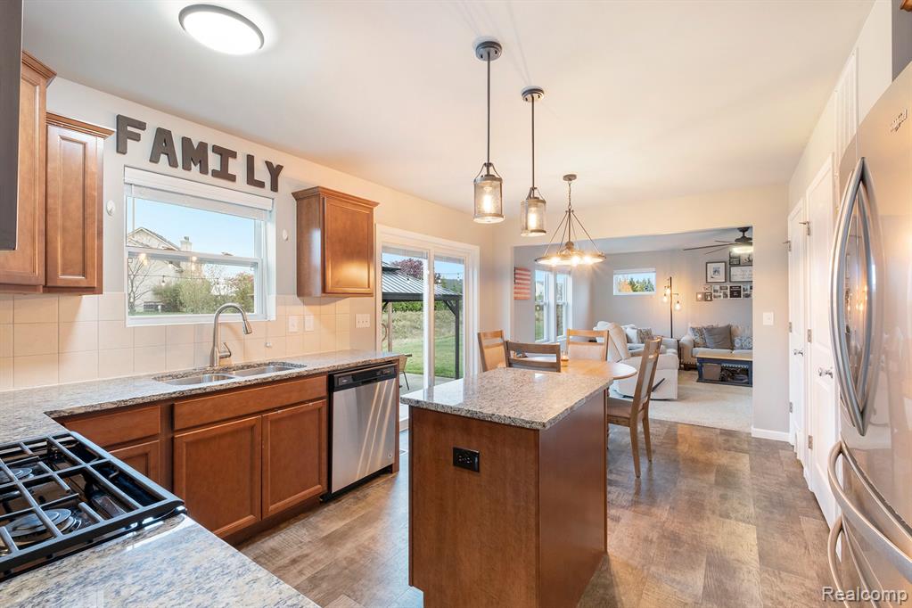 7044 Wildflower Court, Grand Blanc, MI 48439 — Photo 6