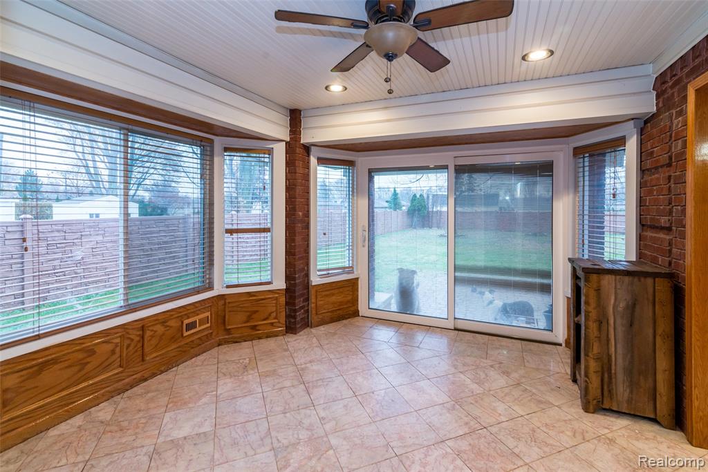 30000 Oakgrove Street, Saint Clair Shores, MI 48082 — Photo 30