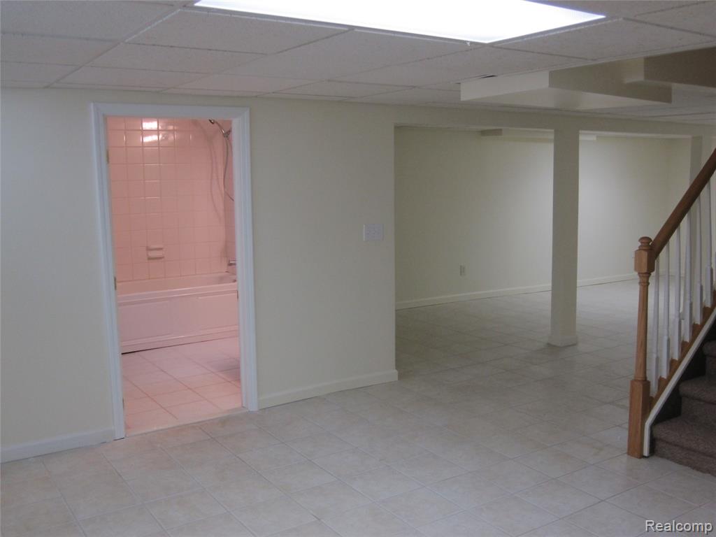 396 Shellbourne Drive, Rochester Hills, MI 48309 — Photo 12