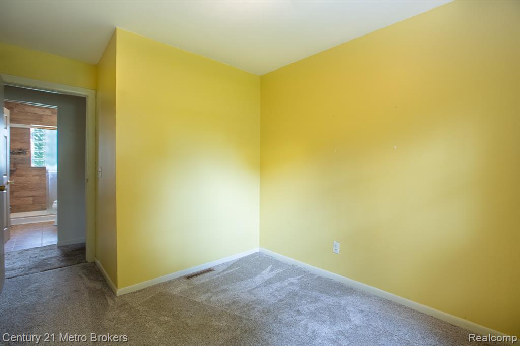 4373 Dexel Drive, Burton, MI 48519 — Photo 14