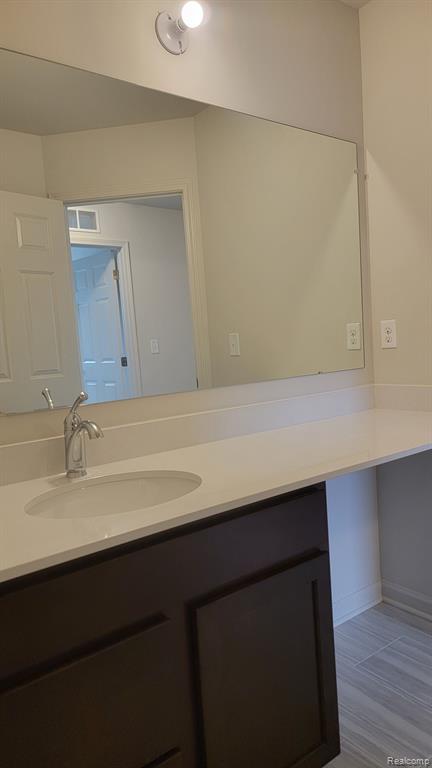 26729 INTERNATIONAL Drive, South Lyon, MI 48178 — Photo 28