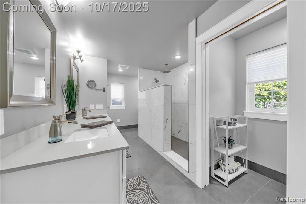 818 Longfellow Avenue, Royal Oak, MI 48067 — Photo 33
