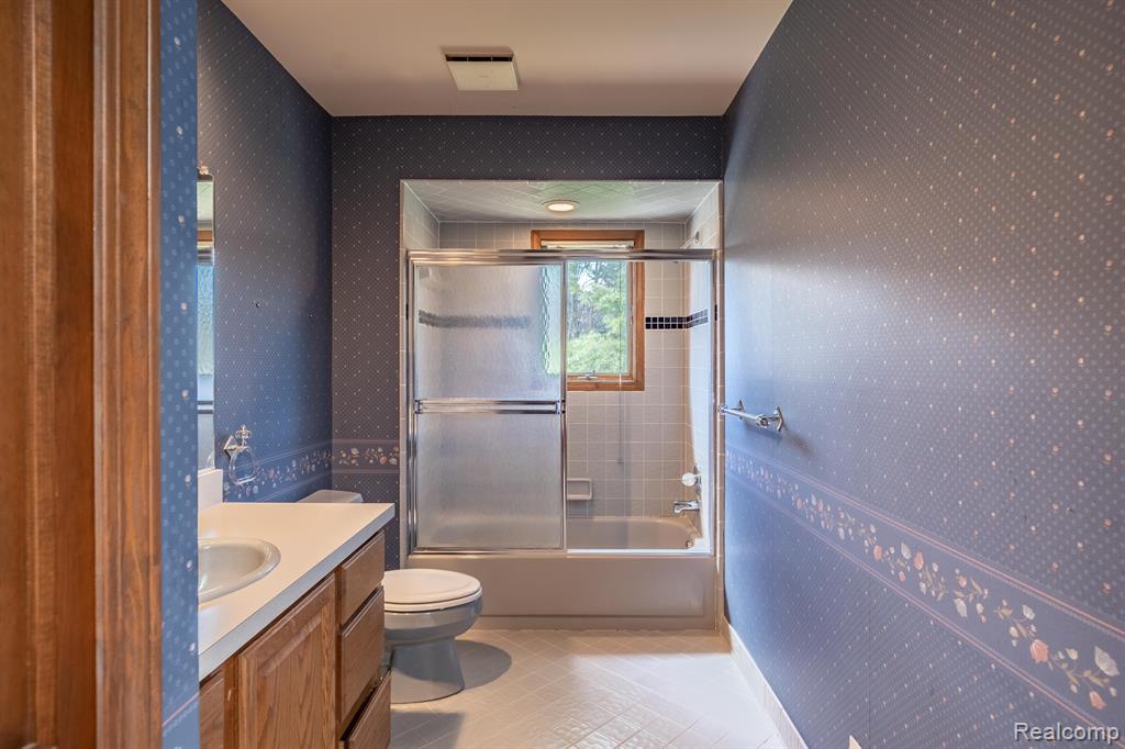4435 OAK POINTE Drive, Brighton, MI 48116 — Photo 44