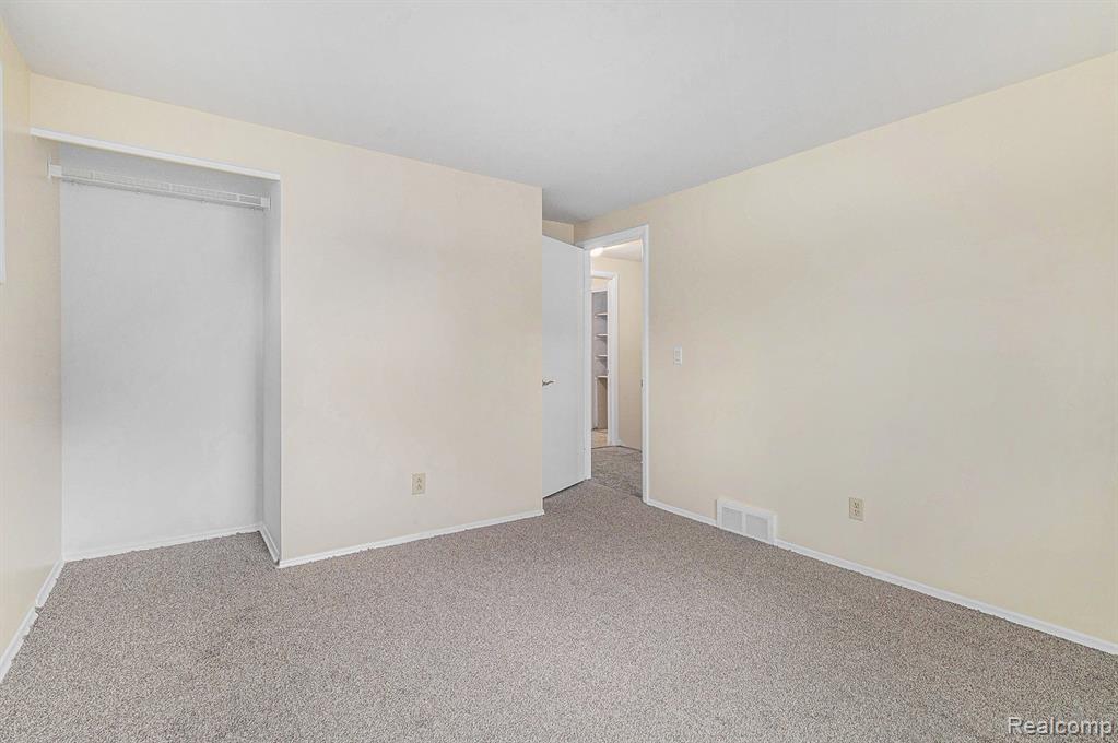 5397 Mapletree Drive, Flint, MI 48532 — Photo 12