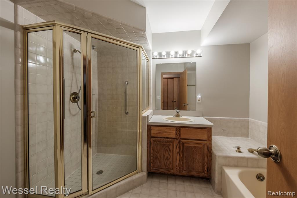 70111 Whitetail Lane, 6, Bruce, MI 48065 — Photo 18