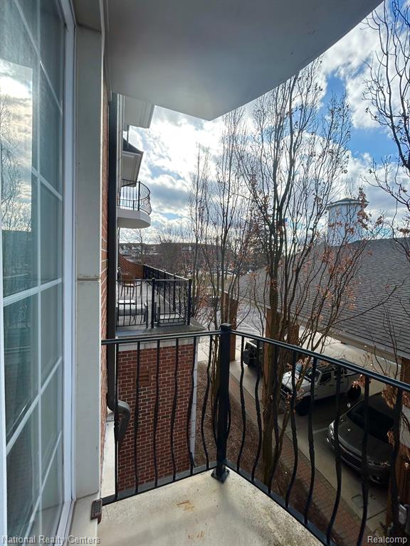 730 PENNIMAN Avenue, 207, Plymouth, MI 48170 — Photo 18