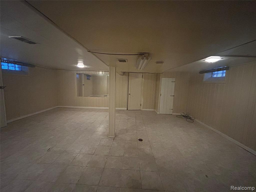 8060 HOUSE Street, Detroit, MI 48234 — Photo 32