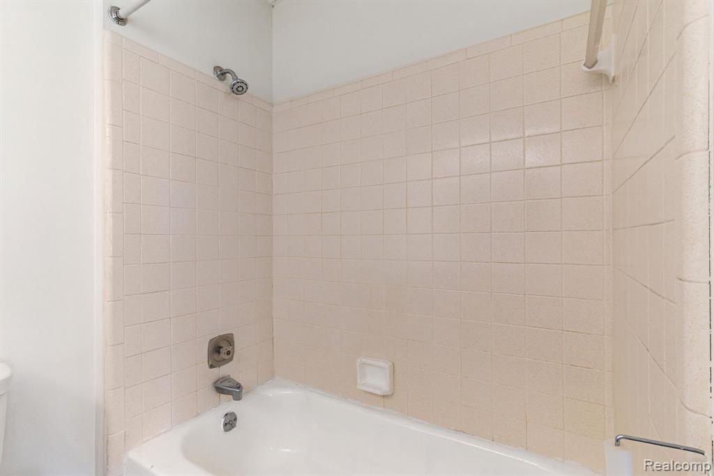 1680 Cliffs Landing, 302E, Ypsilanti, MI 48198 — Photo 32