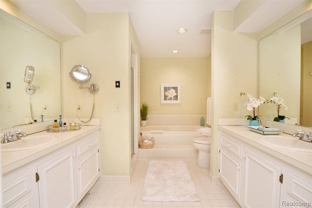 798 EMERSON WAY Court, Bloomfield Hills, MI 48304 — Photo 23