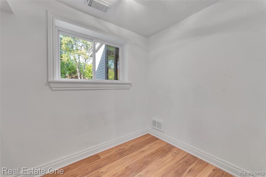 45467 Sterritt Street, Utica, MI 48317 — Photo 23