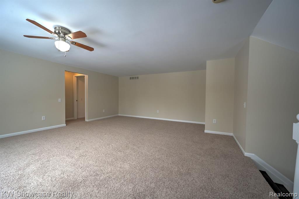 4238 STILL MEADOW Lane, West Bloomfield, MI 48323 — Photo 29
