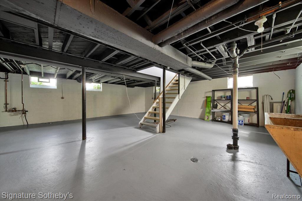 817 W 12 MILE Road, Royal Oak, MI 48073 — Photo 14