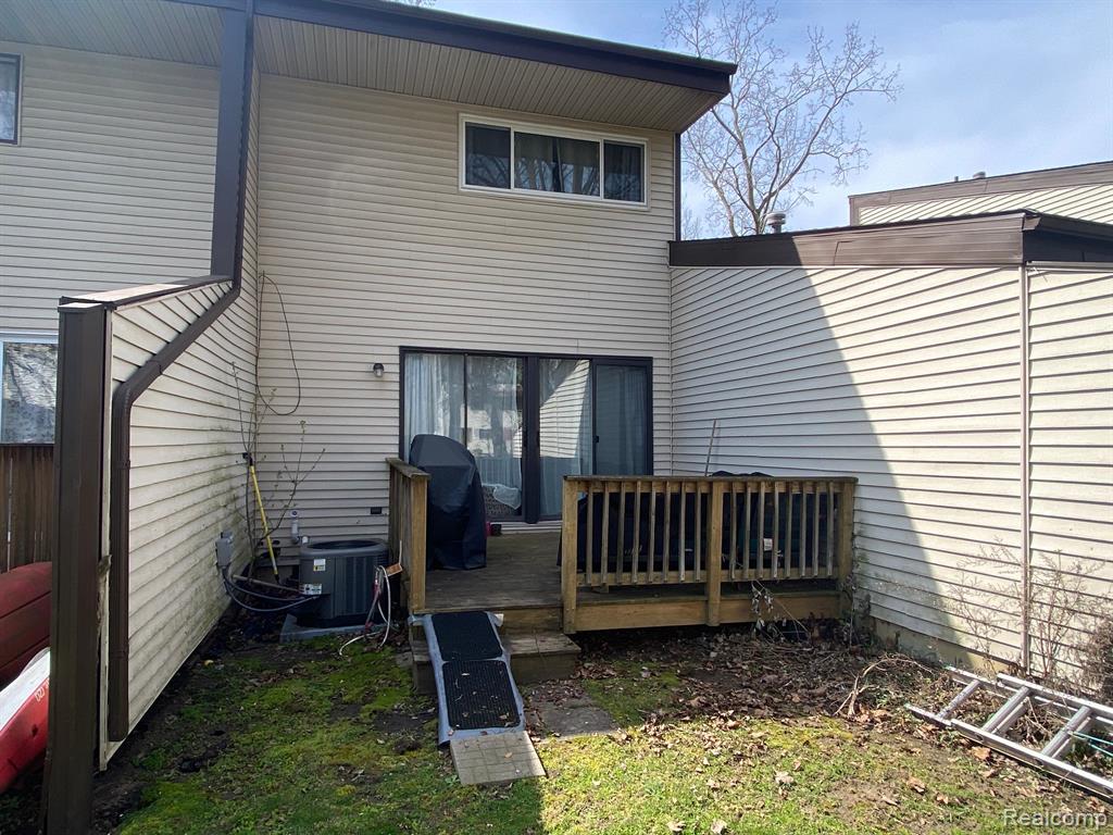 5225 ORCHARD GROVE Drive, Flint, MI 48507 — Photo 8