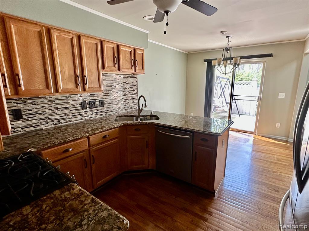 1900 HAWKS NEST Court, 60, Canton, MI 48188 — Photo 8