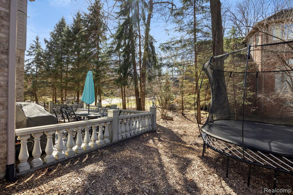 6307 WILDWOOD Lane, West Bloomfield, MI 48324 — Photo 47