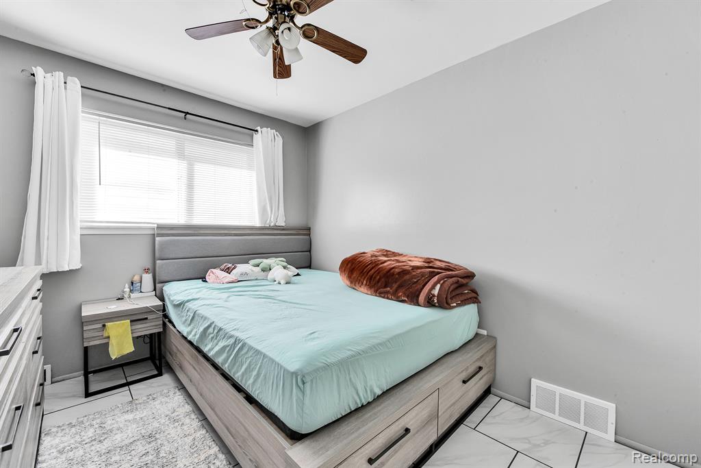 4610 BURSSENS Drive, Warren, MI 48092 — Photo 12