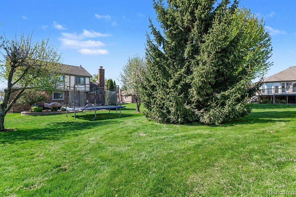421 Drexelgate Parkway, Rochester Hills, MI 48307 — Photo 28