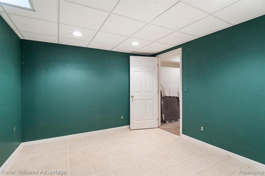 24923 FAIRWAY HILLS Drive, Novi, MI — Photo 28