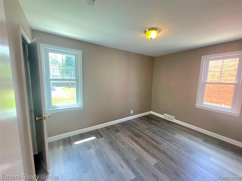 913 N Vernon Street, Dearborn, MI 48128 — Photo 14