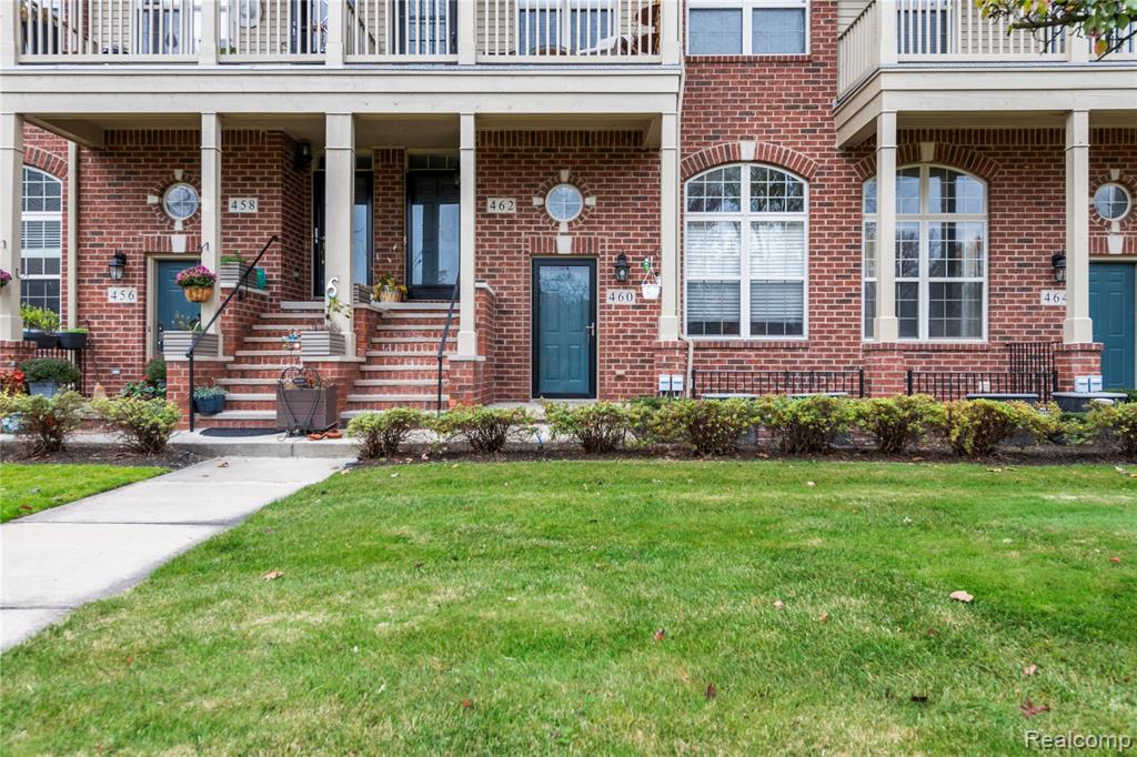 460 Old Pine Way, Walled Lake, MI 48390 — Photo 2
